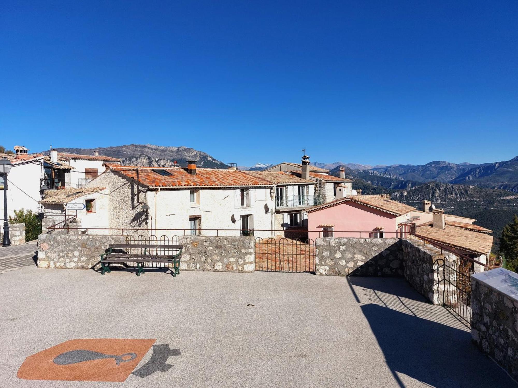 Les Gites De Bouyon Exterior photo